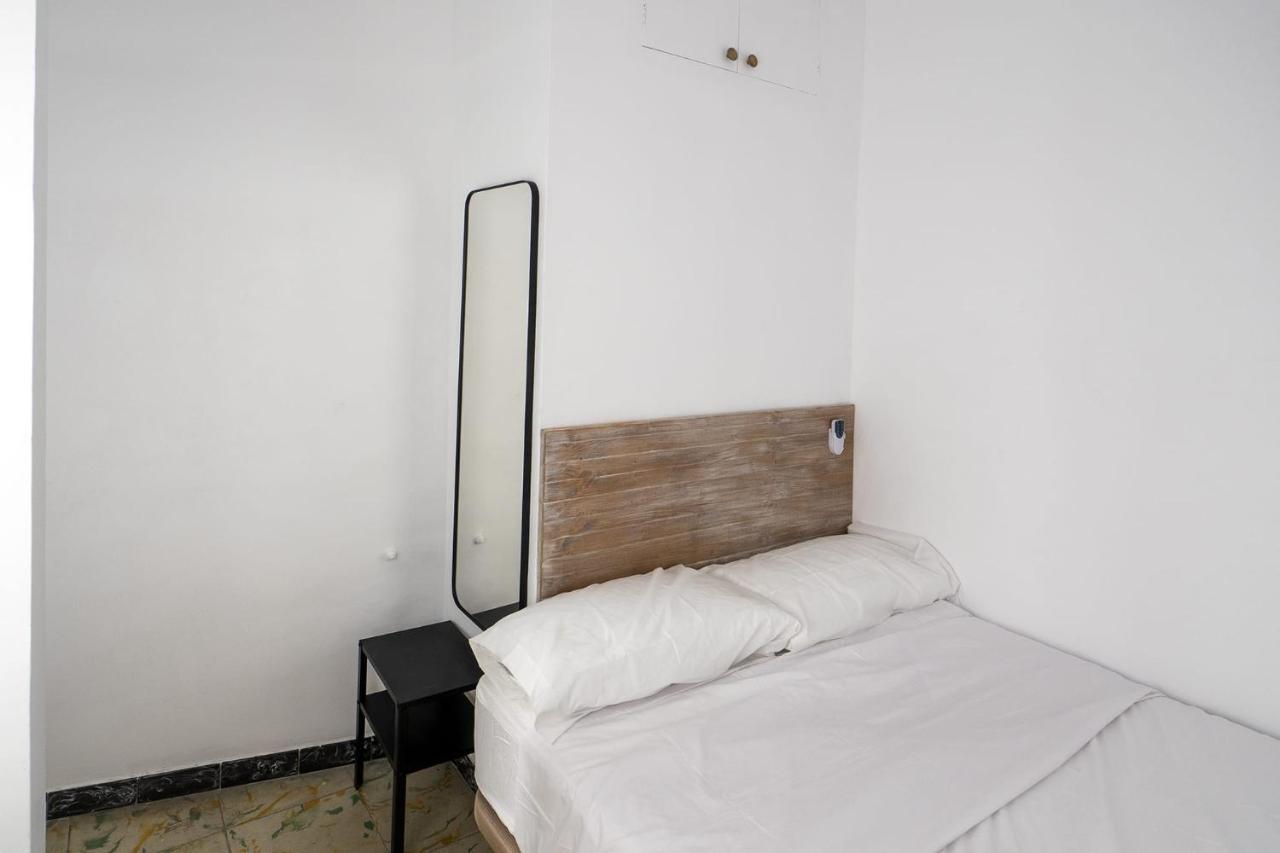 L'Hostalet Guesthouse Pineda de Mar Bagian luar foto