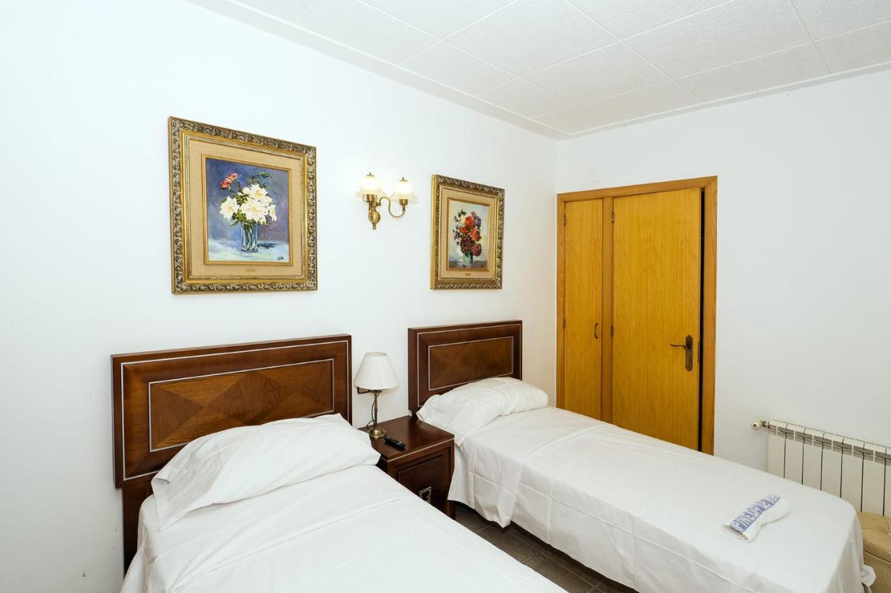 L'Hostalet Guesthouse Pineda de Mar Bagian luar foto