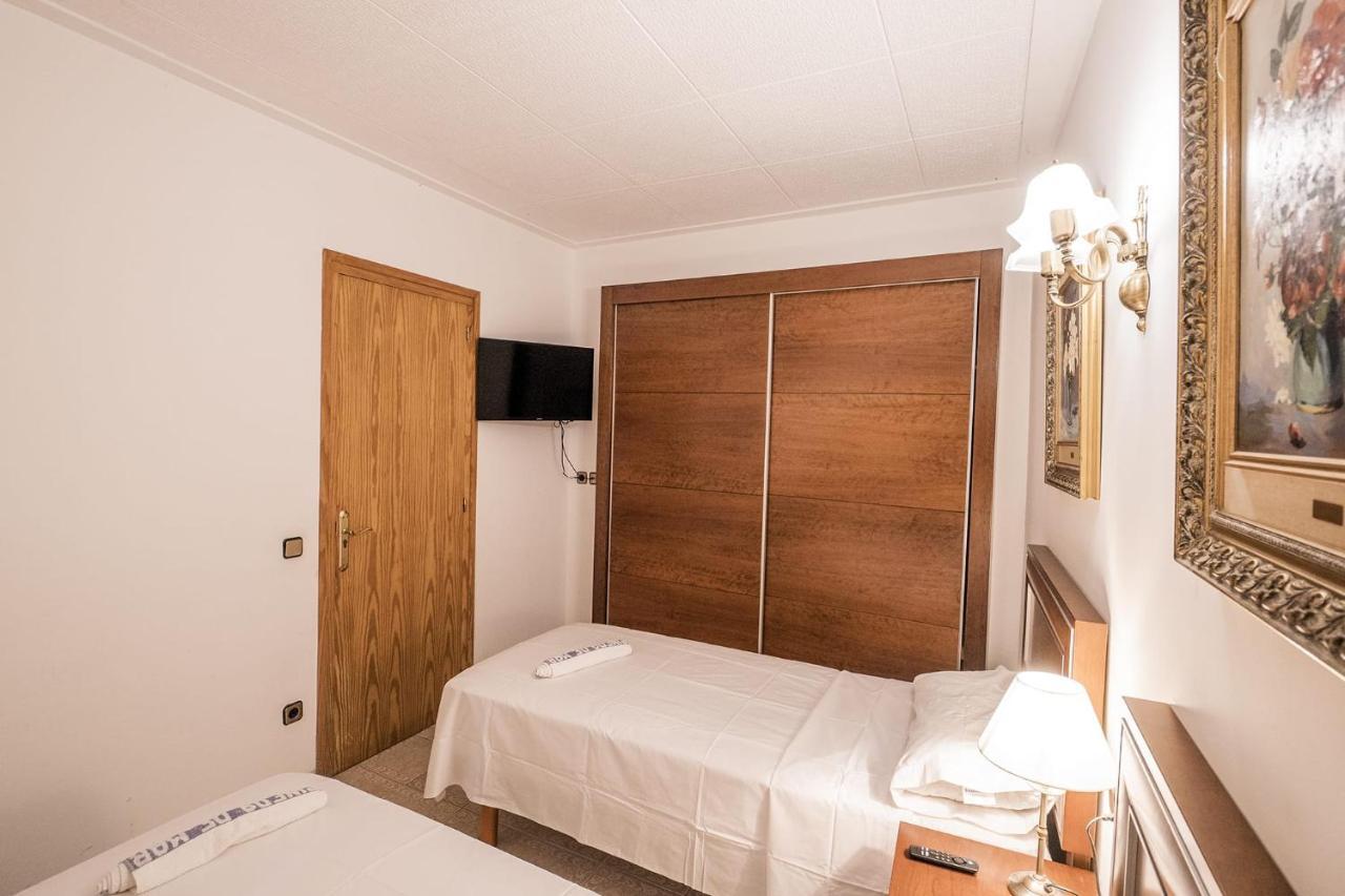 L'Hostalet Guesthouse Pineda de Mar Bagian luar foto