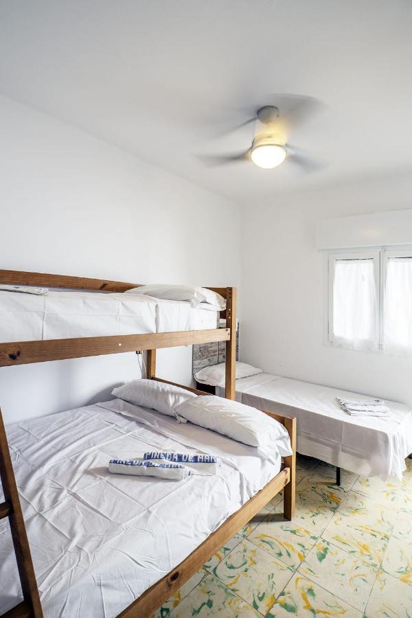 L'Hostalet Guesthouse Pineda de Mar Bagian luar foto